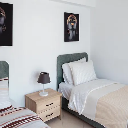 The Gemini Floor 2 Apartman *