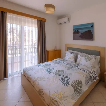 The Gemini Floor 2 Apartman *