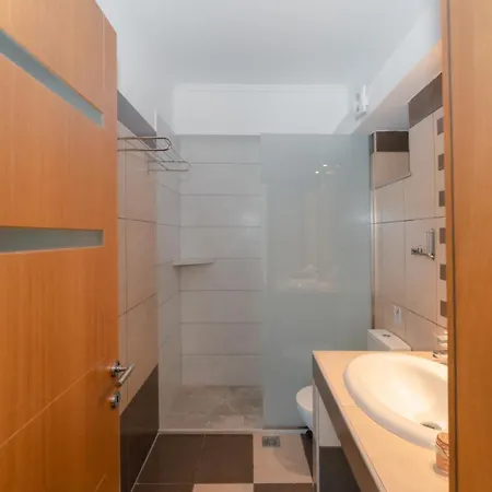 The Gemini Floor 2 Apartman *