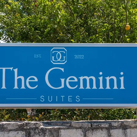 The Gemini Floor 2 Apartman