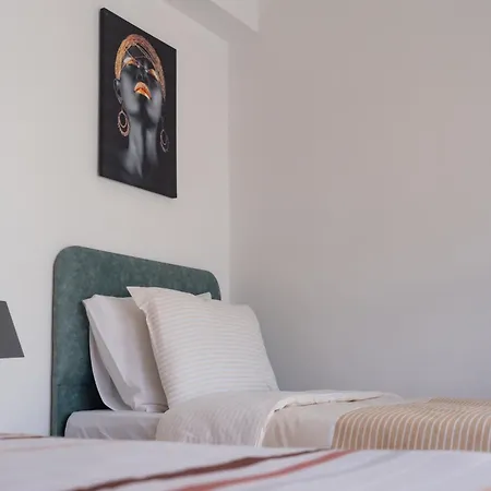 The Gemini Floor 2 Apartment