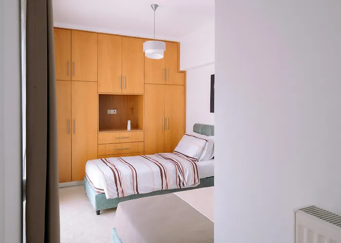 The Gemini Floor 2 Apartment *