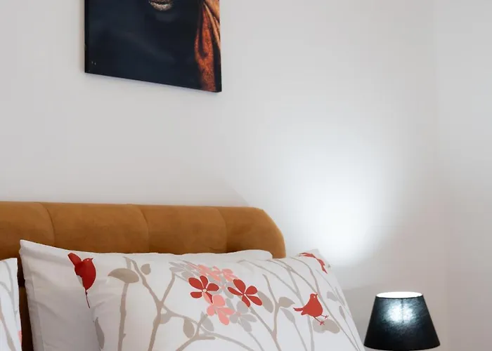 The Gemini Floor 2 Apartment *